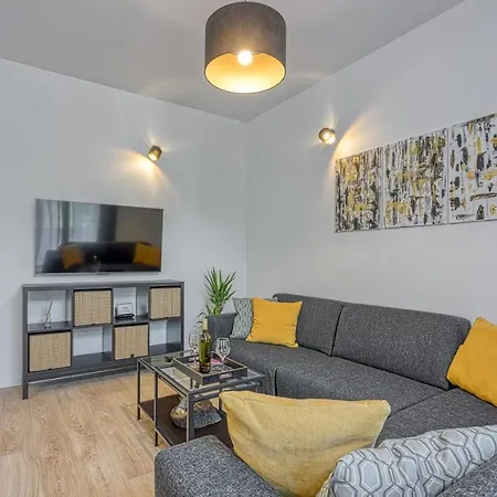 Franko Apartment *