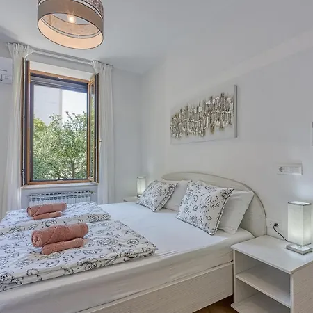 Franko Apartment